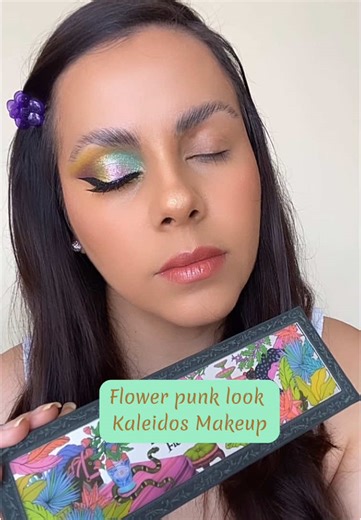 🌷🍃Flower Punk Look🍃🌷@Kaleidos Makeup #newreel #makeup #like #makeupideas #maquillajes #maquillajedeojos #newmakeup #summerlook #ideasmakeup #indiemakeup #colorido