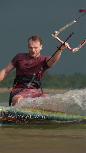 “This is Wojtek. He joined our camp with a solid freestyle and airstyle foundation. The goal: Boogie Loop. We started by making his front roll smoother and added a kite loop on the finish. Work in progress #kite #kitesurf #kitesurfing #kitecoach #kitecamp