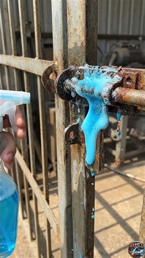 100% Rusted Gate Latch Cleaning – Satisfying Metal Restoration!