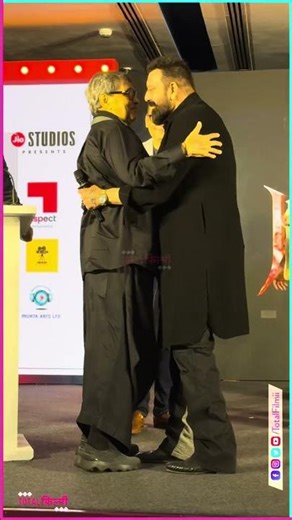 Sanjay Dutt ne Subhash Ghai ke feet touch kiye at recent event, respect moment hua vira| Total Filmi