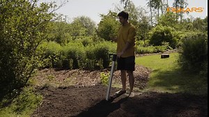 Fiskars Xact Standing Bulb Planter, 41.3 Inch, Silver