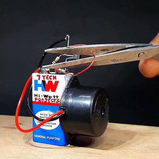 simple security alarm / hw battery / school science project