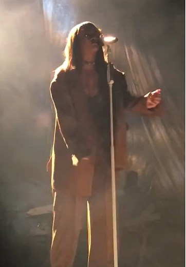 Rihanna's 'Needed Me' Music Video Performance Revealed