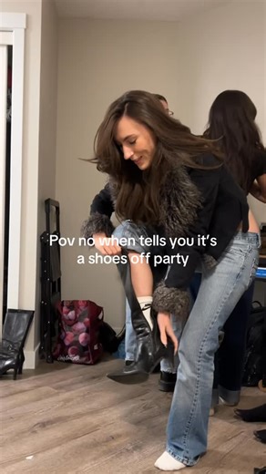 Kelly on Instagram: "Ruh roh"