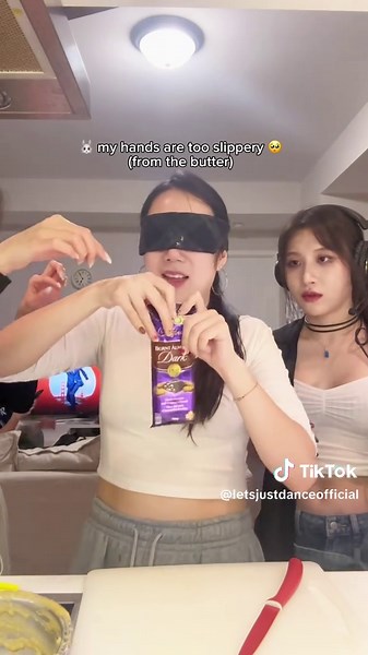 Baking Challenge for Friends: Deaf, Mute & Blind Twist