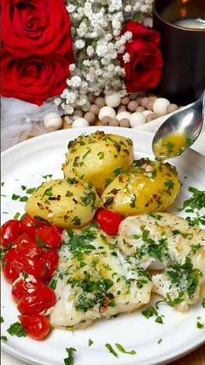 Easy Baked Cod with Potatoes, Tomatoes & Garlic Butter#recipe #fishrecipe #cod #seafood #shorts