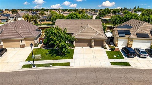 1176 Obsidian Ct, Los Banos, CA 93635 | Estately 🧡 | MLS# 226060208