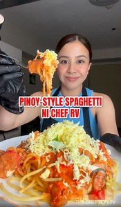 PINOY-STYLE SPAGHETTI ni Chef RV Manabat 🍝 Ingredients: 2 tbsps minced garlic 1 large onion, chopped 1 kilo ground beef (lean) 2 tablespoons oyster sauce 2 tablespoons tomato paste 4 pcs hotdogs, sliced 1000 ml tomato sauce (sweet style)* *Note: you may also use plain tomato sauce, crushed tomatoes, whichever makes you happy! 1 small can mushroom, include water 1 cup evaporated milk 2 tablespoons vinegar Grated processed cheese Salt, black pepper, sugar, to taste Instructions: 1. Boiling water,