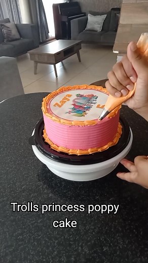 Trolls Princess Poppy Cake Design - Edible Print Cake Ideas