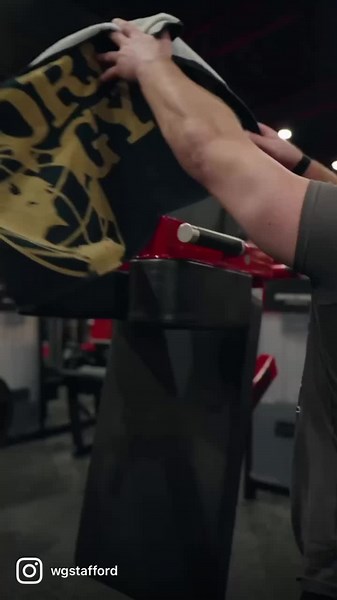 Have you used our pendulum squat before? This machine is great for targeting the Quads and Glutes 🍑 Come into the club TODAY to give it ago! Stay tuned for more workout tips and tricks. Comment your favourite exercise below ⬇️ 🎥 @fitfocusmedia #fyp #squat #gym #gymtok #world #worldgym #australia #howto #like #lifehack #lift #trending #transformation #training #pendulum #fitness #health #power #foryourpage #foryou #fypシ