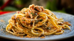 Garlic and Chili Tuna Pasta - Easy Meals with Video Recipes by Chef Joel Mielle - RECIPE30
