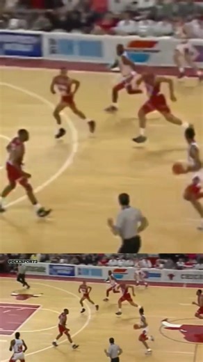 Scottie Pippen Doing EVERYTHING on the Court 🤯🏀 #scottiepippen #nba #nbahighlights