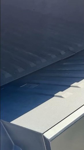 How do you open and close the tailgate on the Tesla Cybertruck?