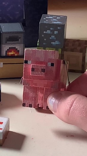 Adorable Minecraft Pig Sculpture Tutorial | Omasammiches