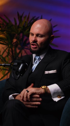 Most people are chasing a new trading strategy, they aren't actually looking for an edge. Justin explains why the belief in a single magic strategy or indicator keeps traders stuck, and why the predatory side of the forex industry profits directly from that mindset. #Moneytribe21 #JustinHarrison #ProfessionalTrader #Forex
