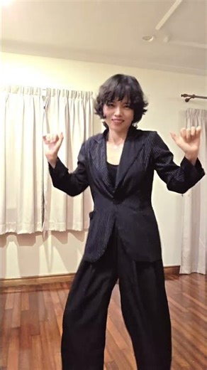 Timeless Senior Simple Viral Dance 🔥 31-Year Jacket Challenge