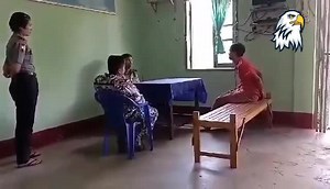 Magwe No.2 Palek Sakhaan ah ralhraang le palek sakhaan hmu an i vel ➖➖➖➖➖ June 1, 2022 Magwe ramthen, Magwe No.2 Palek Sakhaan ah Sakhaan Hmu Aung Soe le Magwe hrambunh vanlei ralhraang ralkap pakhat palek sakhan chung ah an i velhnak video social media ah a hung laar. May 31 ah Magwe hrambunh vanlei ralkap ralhraang pakhat cu palek sakhaan ah a ra i Sakhaan Hmu Aung Soe cu a thongh ca ah palek nih an tlaih. Ralhraang lei tuanvo ngeitu an auh i ap ding in an thlah than lio ah ralhraang pa nih Sa