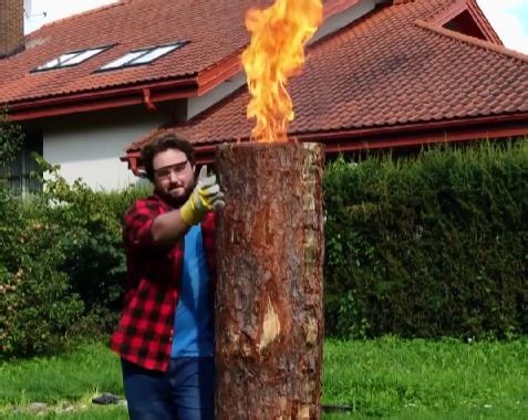 Stylish wooden table made with burning technique! | Green Bean
