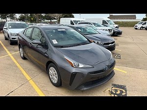 Dealer Auto Auction Walk Around + 2021 Toyota Prius Rental Car Sales