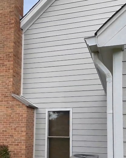 Check out this build from The Kruse Brothers using LP® SmartSide® ExpertFinish® Trim & Siding in color Quarry Gray. One of the reasons they prefer to install ExpertFinish products is that they are prefinished: “Our climate doesn’t give us very many days for painting.” Hear what else they had to say about installing this product 👇 | LP Building Solutions for Professionals