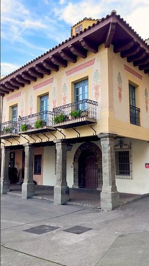 Discover Poble Espanyol: The Beauty of Spanish Architecture in Barcelona