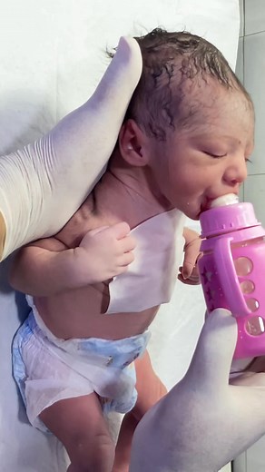 2.5M views · 78K reactions | #cutebaby #baby #babyfirstbreath #cute | Newborn Cute Babies | Facebook