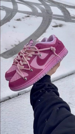 Custom suede Nike dunk lows, dip dyed to give it that full pink effect 🩷 With double laces added ✔️