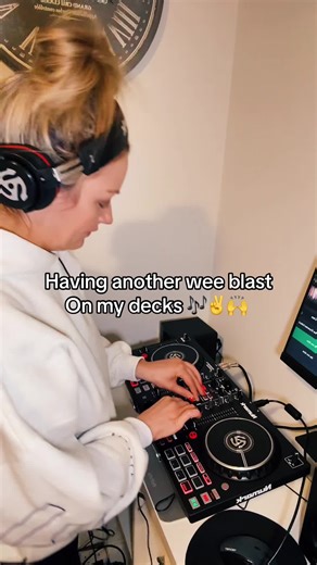 Learning to Master the Decks Step by Step