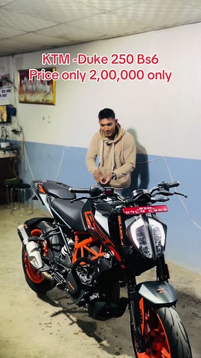Explore the KTM Duke 250 BS6 Features and Pricing