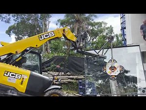Lifting a 400kg Glass Door with a JCB 525 Telehandler | Step-by-Step Process