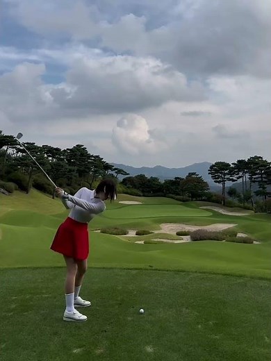 가을 여성골프웨어 추천 헬로버디 레드 플리츠 스커트 골프치마 hello birdie golf
