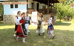 Bulgarian traditional dance - Pravo Horo