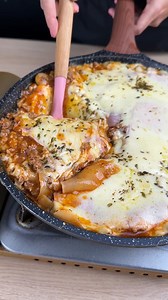 Avete mai pensato che sia possibile fare le lasagne in padella? Fai tutto in padella e viene proprio come al forno! | YumRicette