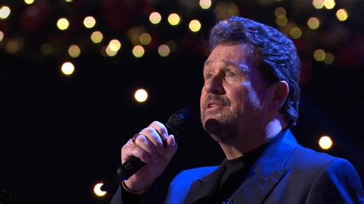 **Sound on** Here’s Michael Ball OBE with a very special performance of the UK’s favourite carol in a festive celebration at Sheffield City Hall for #songsofpraise on Christmas Eve 1.15pm on BBC One and on bbc.in/2QIw5Ut Here’s a sneaky peak. | BBC Songs of Praise