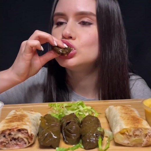 CHICKEN SHAWARMA + VINE LEAVES / DOLMA / SARMA | MUKBANG ASMR | EATING SOUNDS #shorts
