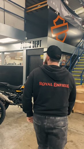 🔧 CUSTOMISATION AT SYKES 🔧 Here’s Keiron talking about ways to level up your Royal Enfield. #Himalayan #royalenfield #motorcycle #motorbike #customized #royalenfieldhimalayan🏍 | Sykes Royal Enfield