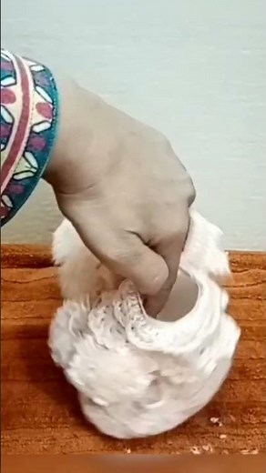 Easy crochet baby booties | Crochet baby shoes | Easy, CLOSE-UP, Step by Step Tutorial!