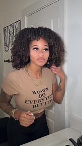 👀IM CURIOUS⬇️….I posted a video on tik tok & I got a lot of responses on how you should actually be doing your morning oral hygiene routine for maximum results. I’m bringing it here to see how you do yours. This is what mine consists of: • retainers into ultrasonic cleaner • old school floss • water floss ( 1/2 mouthwash 1/2 water )• brush my teeth • brush my tongue • spit, not rinse I am trying to see something, what’s yours 👀 | NaturallyLa