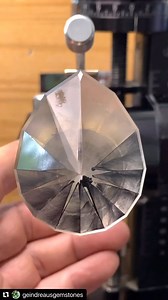 Reposting @geindreausgemstones #ultratec_facet ・・・ ▪️REPLICA DIAMOND CULLINAN 1 (MODERNIZED) ▪️NATURAL TOPAZ OF COLOMBIA (1060cts) cut in a MODERNIZED design, I will try to get as close as possible to the actual dimensions of the real Cullinan 1 diamond which is 53x44x29mm, I think I should be pretty good, so far everything is going wonderfully, stay tuned… 🇫🇷Artisan lapidaire français🇫🇷 Seb Geindreau, french artisan gemcutter Geindreau’S GemstoneS ᴬᵀᵞᴾᴵᶜᴬᴸ ᴳᴱᴹˢ ᶠᴼᴿ special ᴶᴱᵂᴱᴸᴿᵞ Precision