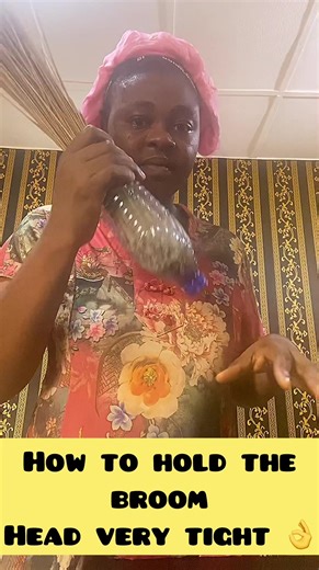 How to Hold the Broom Head Tightly for Effective Cleaning