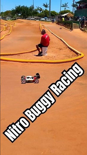 This nitro buggy is FAST #rcacing #dirttrack #rccars