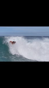 D Kelly showing us how. #surfing #bodysurfing #bodysurf #hawaii #surf | Heath Hollenbeck