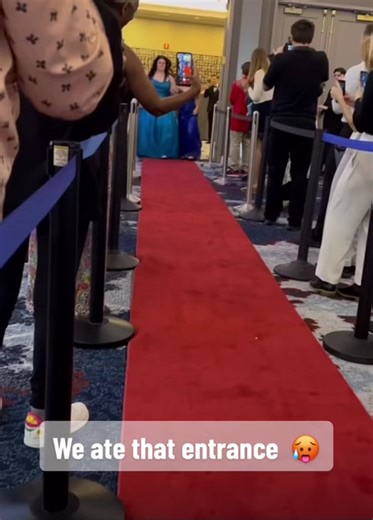 Senior Prom Entrance Ideas and Fails