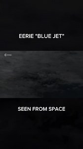 ⚡ Blue Jets: Lightning That Strikes Up! ⚡ “Blue jet” may sound like some kind of fictional superhero. But these jets — produced during thunderstorms — are real, though very rare and hard to spot. Unlike regular lightning, blue jets shoot upward from thunderstorms, reaching 50 km (30 miles) above the Earth in less than a second! 🌌 🌩️ Blue jets start as a “normal” lightning discharges between a thundercloud’s upper positive charge region and a negative screening layer above it. The positive lead