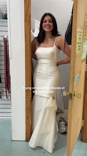 Stumbled upon a huge selection of wedding dresses at the thrift store, I’m kinda mad I didn’t try more❤️