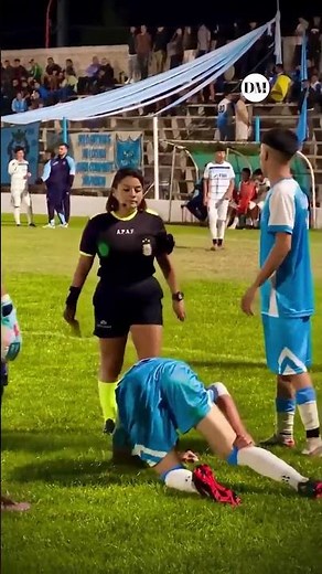 La tarjeta amarilla que "sanó" a un futbolista en segundos