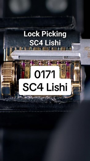 Inside perspective: picking different versions of the same lock with the SC4 Lishi from @Covert Instruments #lockpicking #security #edc
