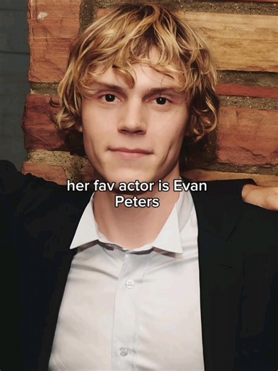 Evan Peters: A Look at His Unique Style