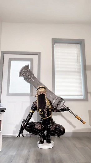 ⋆｡˚☽˚｡⋆Celebi⋆｡˚☽˚｡⋆ on Instagram: "Learned how to edit the microwave 😵‍💫🖤I really love 6O though, it’s a cosplay need to wear much more often than I do 😭 vid inspo @cinnannoe • #cosplay #cosplayer #nierautomata #nierautomatacosplay #nier #cosplaygirl"