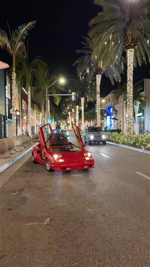 Santa pulling up in a 25th Anniversary Countach on Rodeo is peak Beverly Hills energy. The sharp Gandini-era lines make this Lamborghini look even wilder against the holiday backdrop. Its upgraded aerodynamics and refined interior marked a major evolution for the Countach. #Lamborghini #carspex #fblifestyle | CarSpex